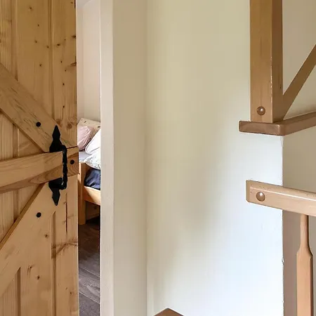 3 Bedroom Cozy In Debina Ferienhaus