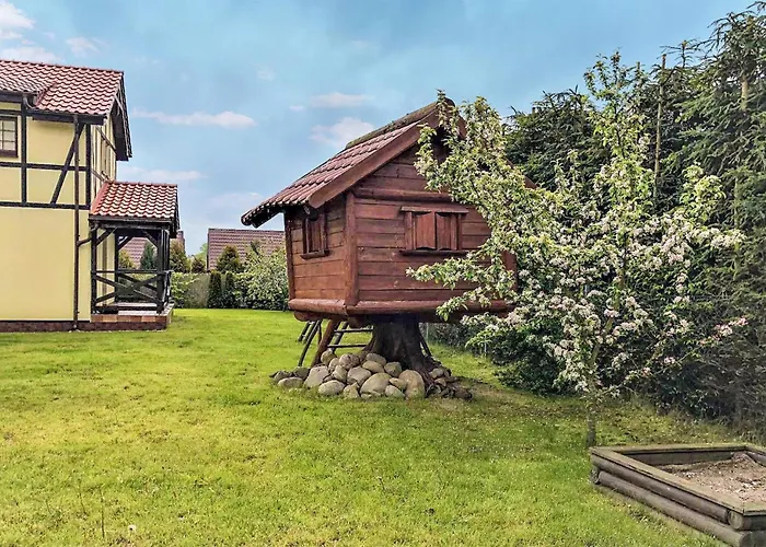 Дом отдыха 3 Bedroom Cozy In Debina