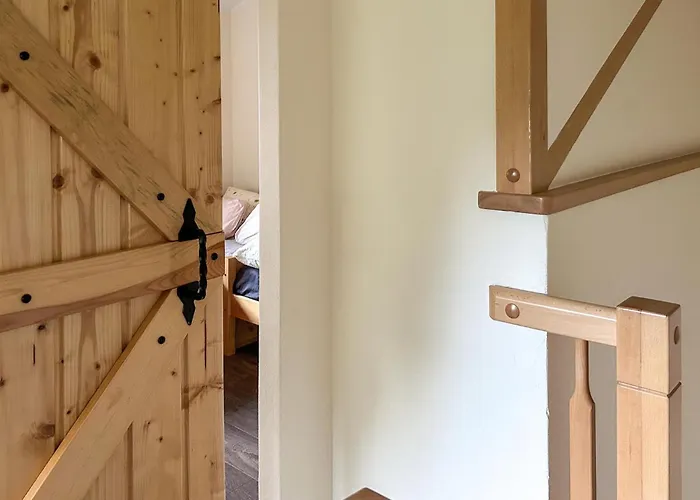 3 Bedroom Cozy In Debina Дом отдыха